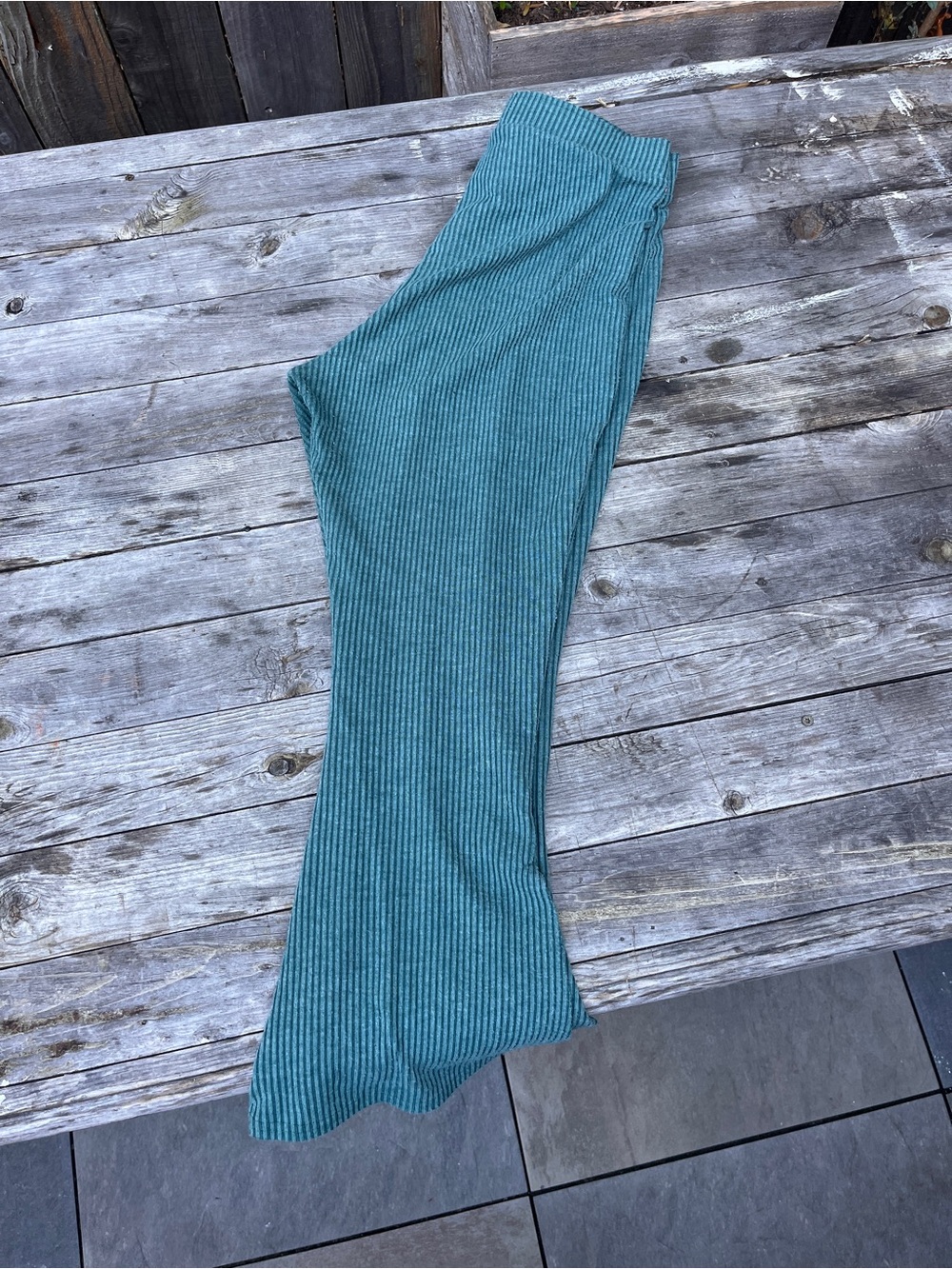 Free People Ribbed Flare Capris - Picture 4 of 6